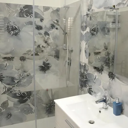 Lazzarettohouse Nocleg ze śniadaniem 3*